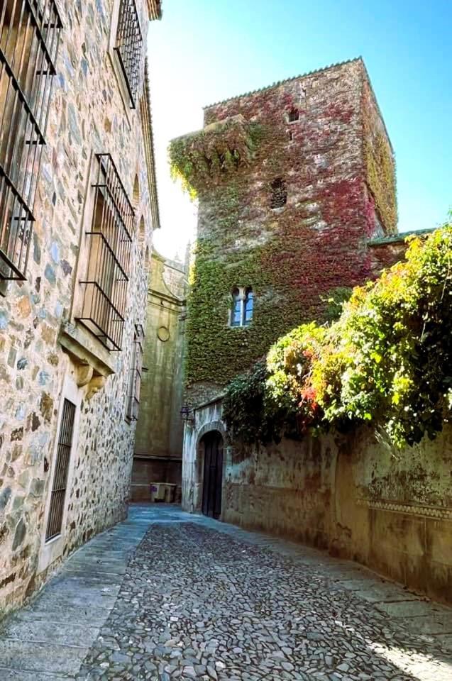 Las Cuatro Esquinas De Caceres Cáceres Exterior foto
