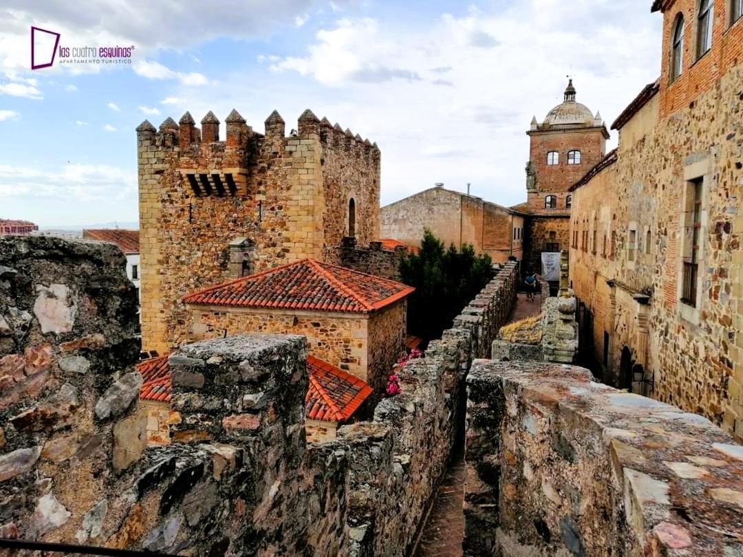 Las Cuatro Esquinas De Caceres Cáceres Exterior foto